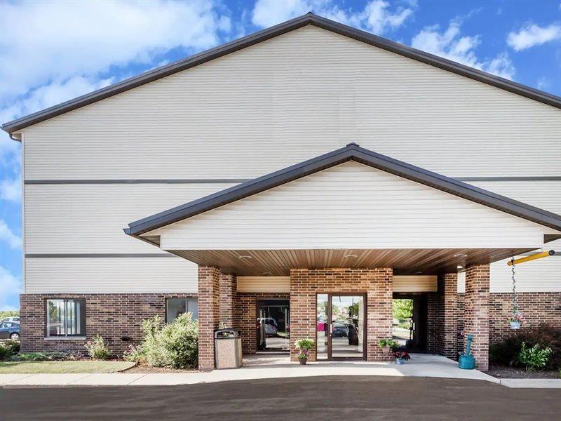 Americinn By Wyndham Columbus Wisconsin Exterior foto